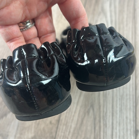 Tory Burch patent leather black flats 8 - Picture 6 of 6